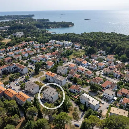 Apartment Noelle By The Sea In Porec, Istria