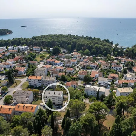 アパート Noelle By The Sea In Porec, Istria ポレッチ